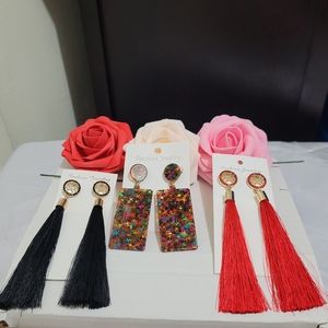 3 dangle earrings ✨️